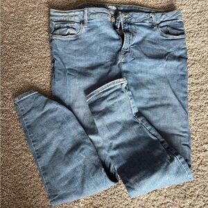 Old Navy Light Blue Women's Rockstar Super Skinny Jeans